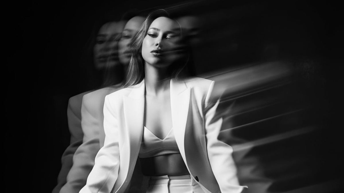 Aslı Cevri’den Modern Dokunuş: “Hayalet Sevgilim” Yeniden Hayat Buldu