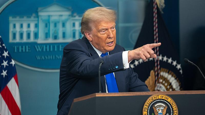 Trump’tan İran’a Sert Uyarı: “Her Şeyi Havaya Uçurmayı Düşünüyorum”