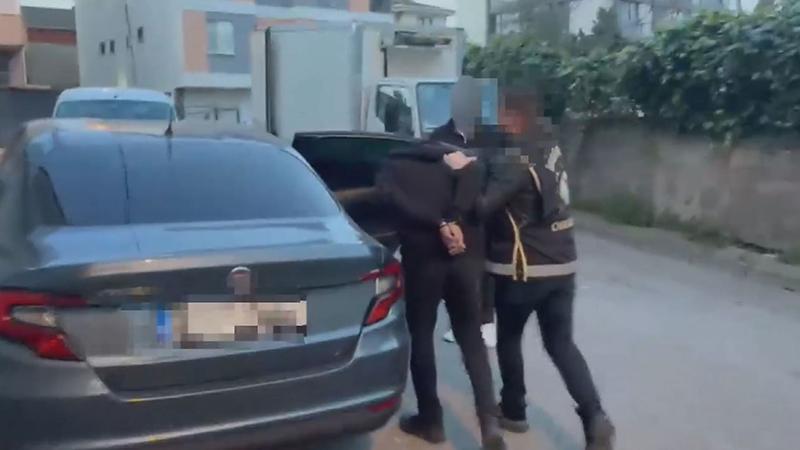 İSTANBUL’DA SİLAHLI SUÇ ÖRGÜTÜNE OPERASYON! 21 KİŞİ TUTUKLANDI