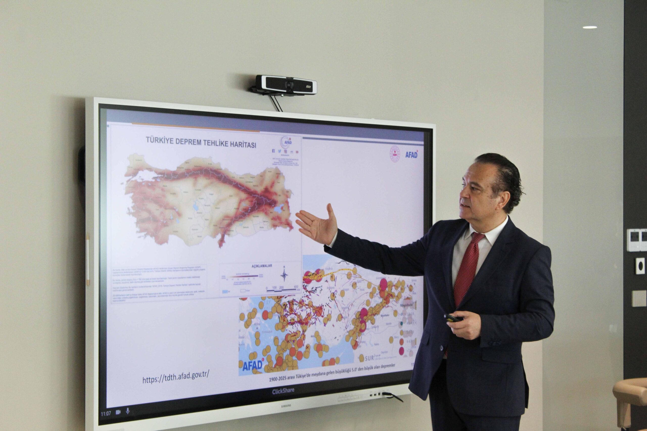 “İstanbul’un Afet Planları Masaya Yatırıldı: İki Ana Strateji Öne Çıktı”