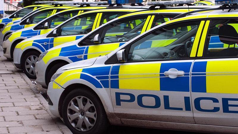 LONDRA’DA BIÇAKLI SALDIRI: 2 YARALI, ŞÜPHELİ GÖZALTINDA