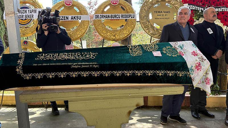 Ses Sanatçısı Tülay Özer Zincirlikuyu’da Toprağa Verildi