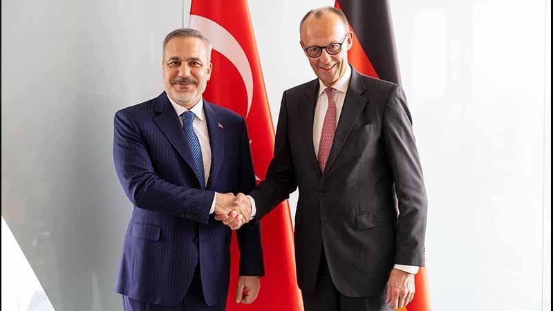 Hakan Fidan, Berlin’de Almanya Başbakanı Friedrich Merz Tarafından Kabul Edildi