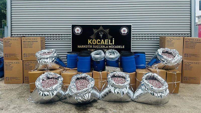 KOCAELİ’DE UYUŞTURUCU OPERASYONU: İŞ YERİNE BASKINDA TONLARCA MADDE ELE GEÇİRİLDİ