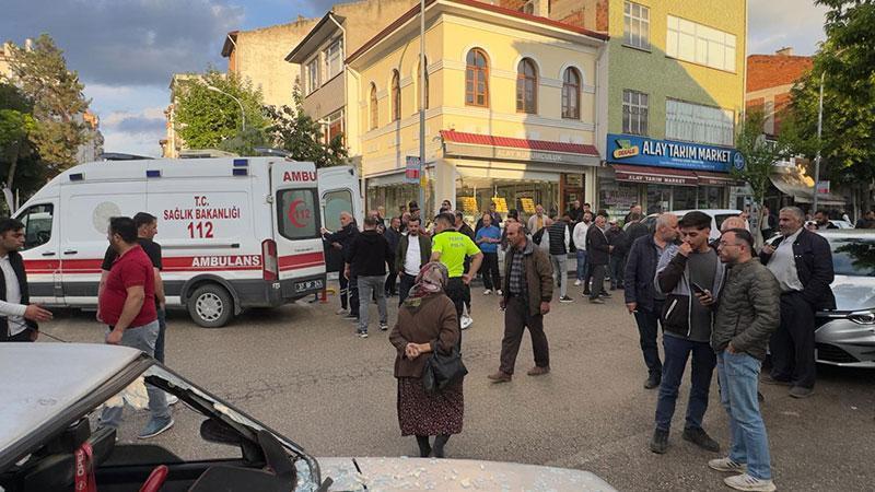 Kastamonu’da Dehşet Anları! Husumetlilerine Otomobille Saldırdı: 2 Yaralı