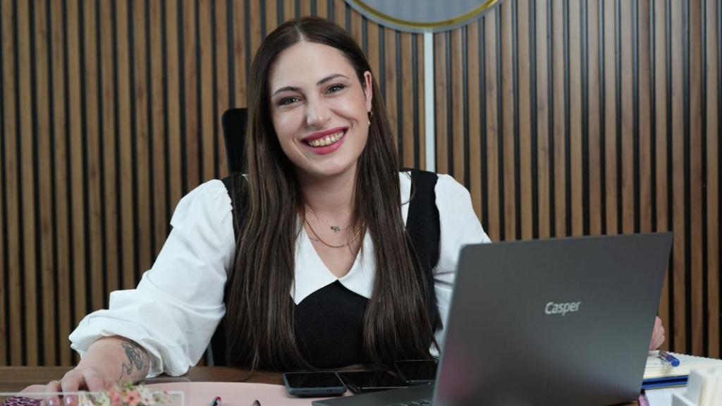 Aleyna S. Orujov ile Yeni Başlangıçların Kapısı Aralanıyor