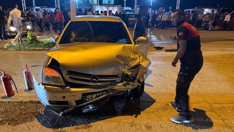 Düziçi’nde Trafik Kazası: 3 Kişi Araçta Sıkışarak Yaralandı