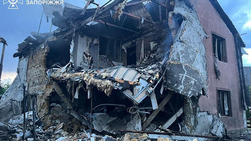 ZELENSKİY: UKRAYNA 3 GÜNDE YÜZLERCE İHA VE FÜZE SALDIRISINA MARUZ KALDI