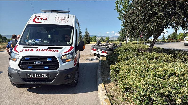 Teknoloji Bulvarı’nda Kaza: Otomobil Takla Attı, 2 Kişi Yaralandı