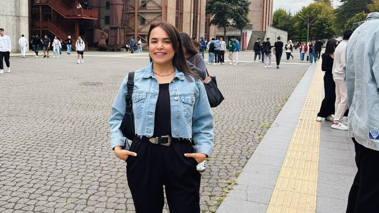 Satış Rekorları Kıran Romantik Aşkın Ötesinde Bir Kitap: “Sevebilmek” Türkiye de
