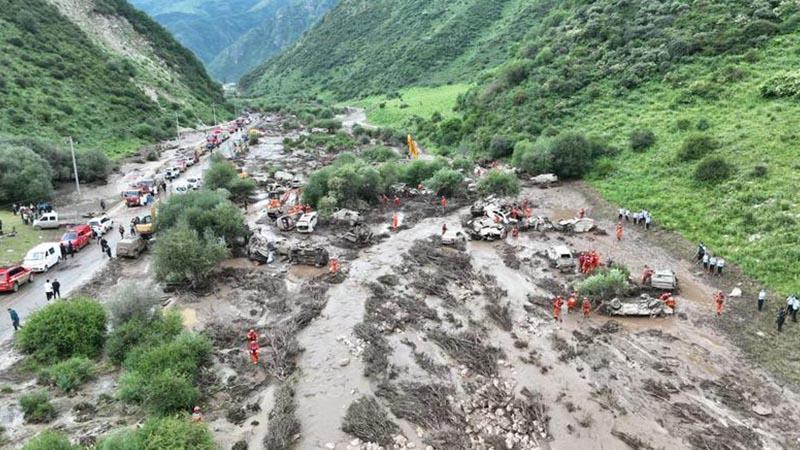 Çin’de ani sel felaketi: 10 kişi hayatını kaybetti