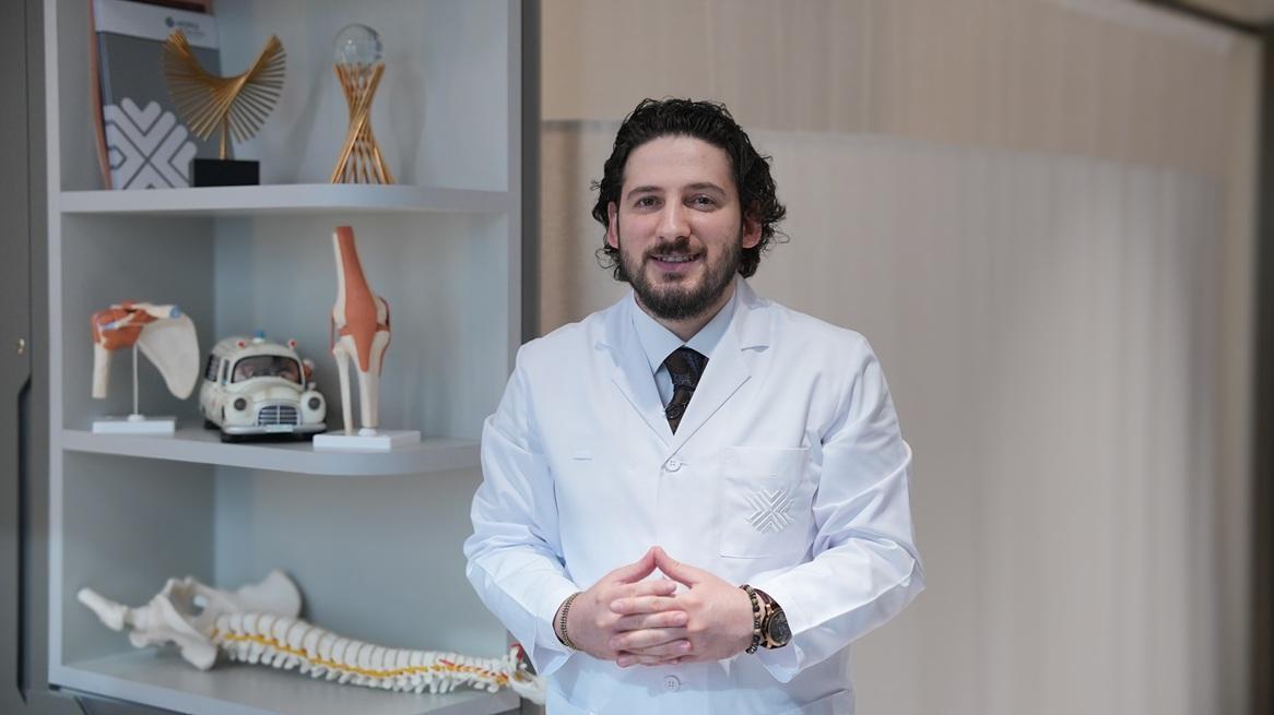 Yanlış tedaviyle 8 ay ağrı çekti, doğru müdahaleyle sağlığına kavuştu