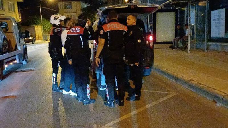 Ehliyetsiz sürücünün aracında 680 uyuşturucu hap ve metamfetamin ele geçirildi