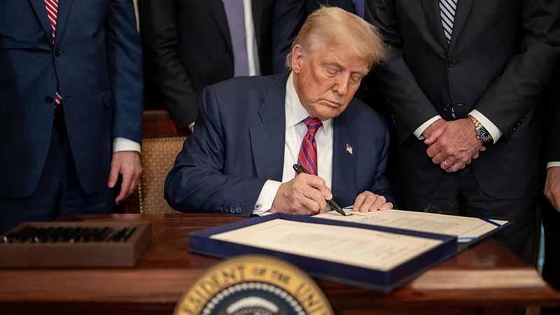Trump, Rusya’ya Yönelik Geniş Kapsamlı Yaptırımları ve Enerji Tarifelerini Askıya Aldı