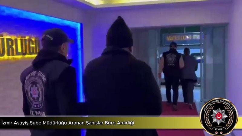 İzmir’de 9 Yıldır Aranan Eski Eşler Aynı Evde Yakalandı